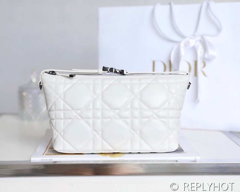 디올 노마드 파우치백 / 화이트 [매장가 350만원대]