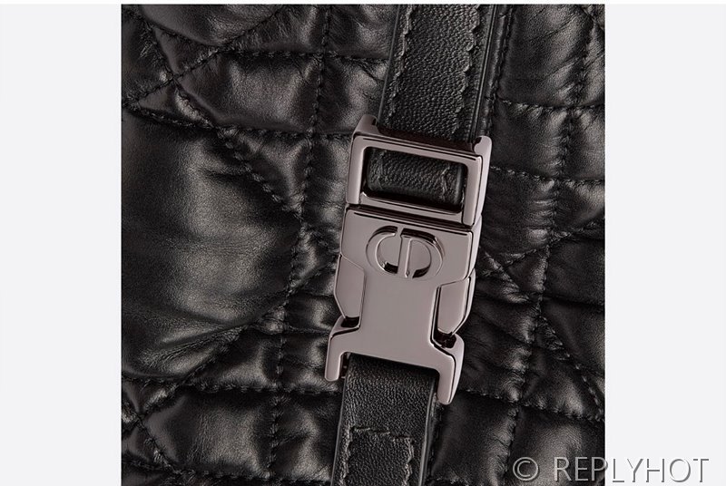 디올 노마드 파우치백 / 블랙 [매장가 350만원대]