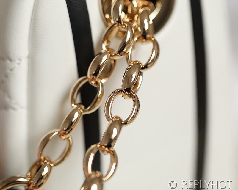 디올 바이브 호보 숄더백 / 미디움 / 화이트