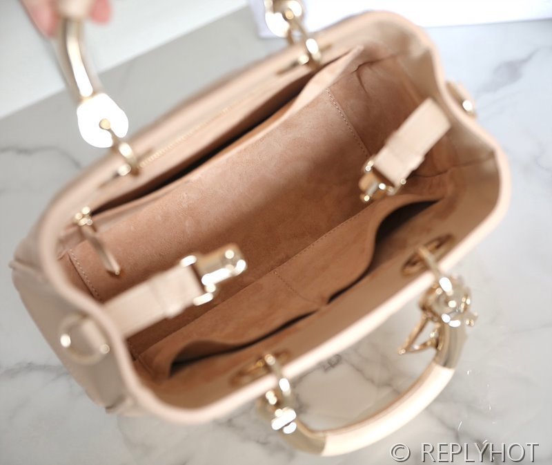 디올 Lady 95.22 백 핑크 [매장가 830만원대]