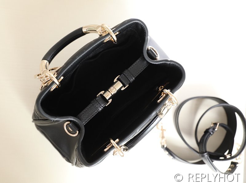 디올 Lady 95.22 백 블랙 [매장가 830만원대]