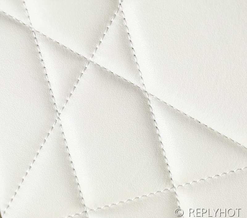 디올 에센셜 Book Tote 토트 백 미디움 / 화이트 [매장가590만원대]