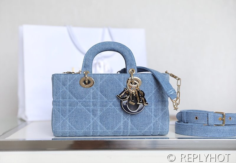 디올 Lady D-Joy 미디엄백 데님 [매장가 740만원대]