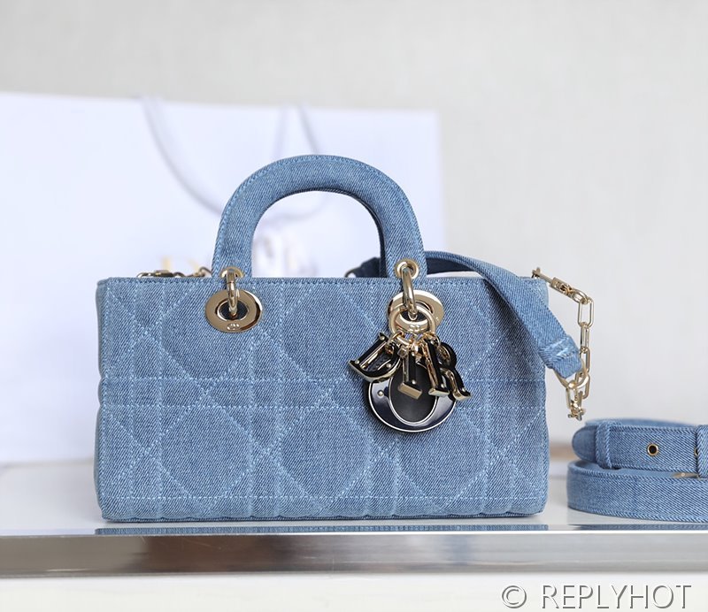 디올 Lady D-Joy 미디엄백 데님 [매장가 740만원대]