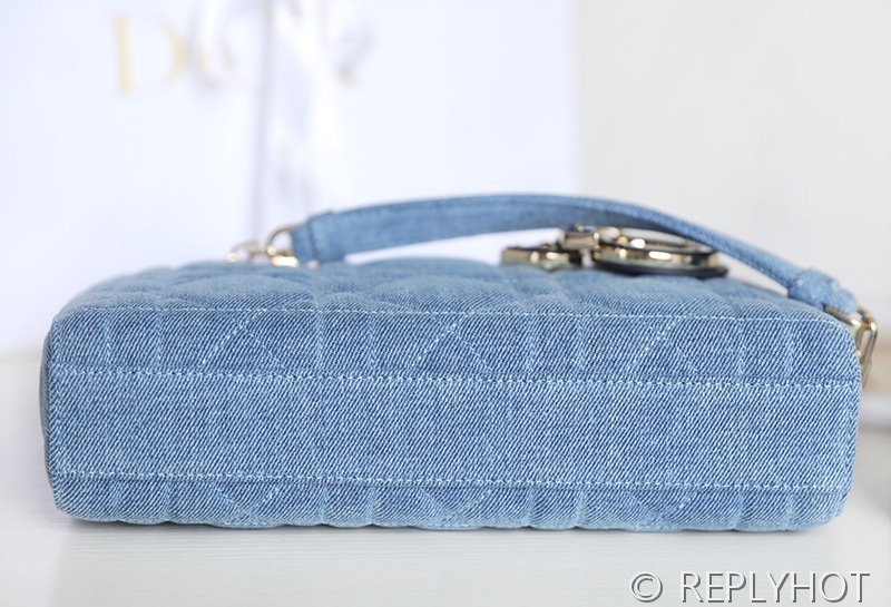 디올 Lady D-Joy 미디엄백 데님 [매장가 740만원대]