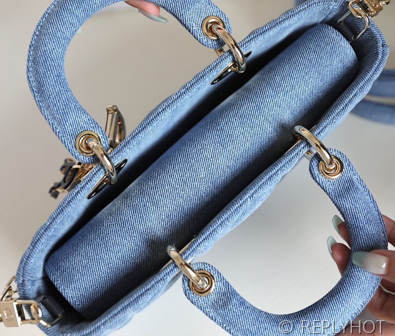 디올 Lady D-Joy 미디엄백 데님 [매장가 740만원대]