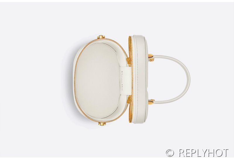 디올 스몰 CD 시그니쳐 베니티 케이스 / 화이트 [매장가 355만원대]