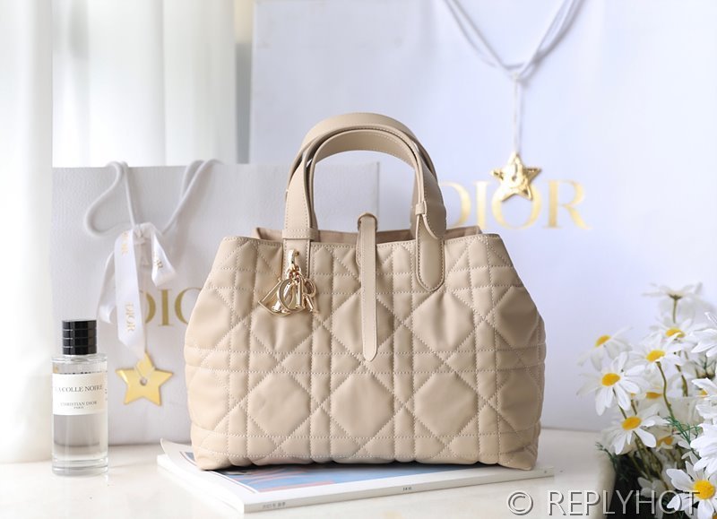 디올 Toujours 뚜주흐 미디엄 백 / 샌드 [매장가530만원대]