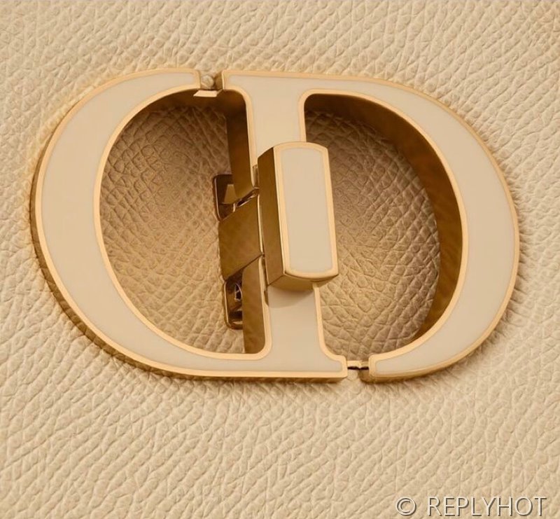 디올 ST HONORE 30 몽테뉴 카바백 / 샌드 [매장가600만원대]