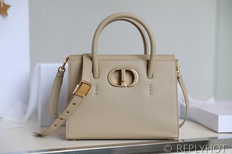 디올 ST HONORE 30 몽테뉴 카바백 / 샌드 [매장가600만원대]