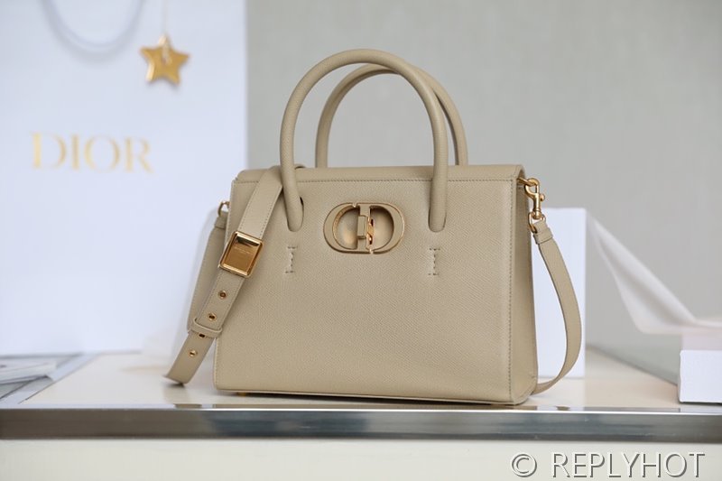 디올 ST HONORE 30 몽테뉴 카바백 / 샌드 [매장가600만원대]