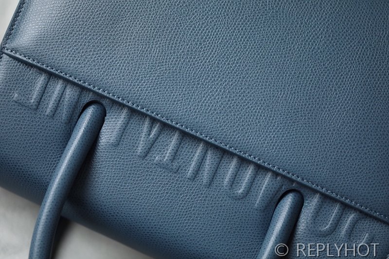 디올 ST HONORE 30 몽테뉴 카바백 / 블루 [매장가600만원대]