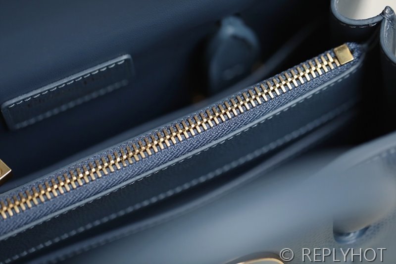 디올 ST HONORE 30 몽테뉴 카바백 / 블루 [매장가600만원대]