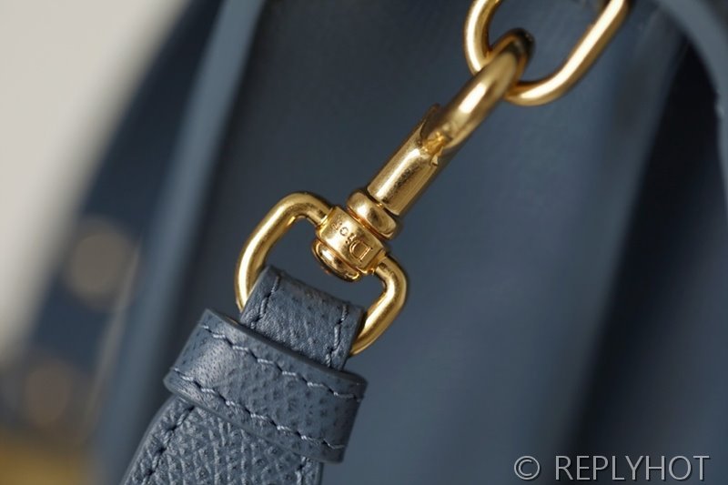 디올 ST HONORE 30 몽테뉴 카바백 / 블루 [매장가600만원대]