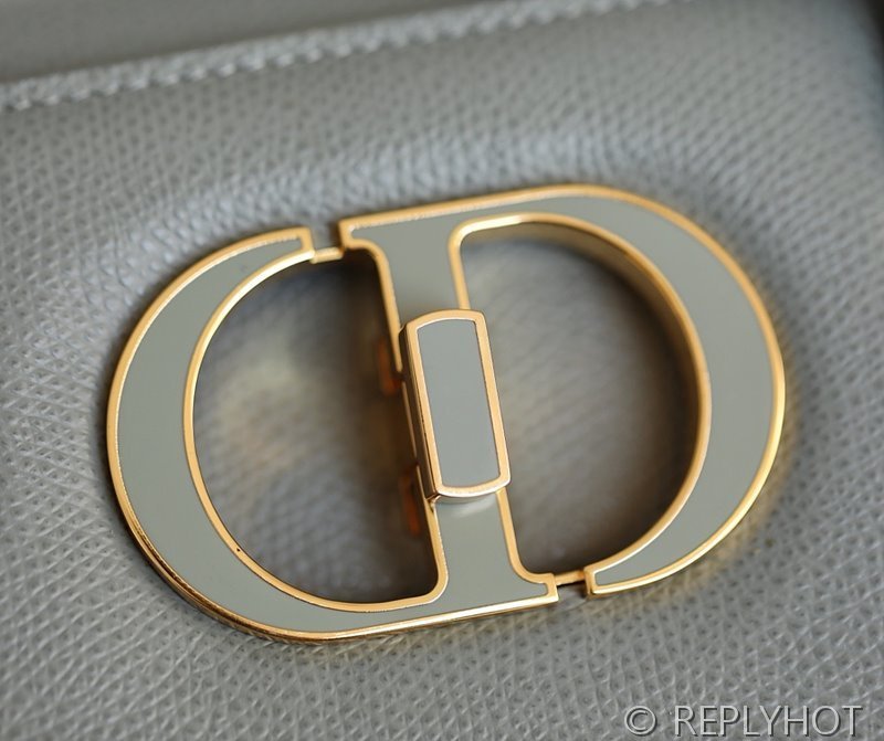 디올 ST HONORE 30 몽테뉴 카바백 / 그레이 [매장가600만원대]