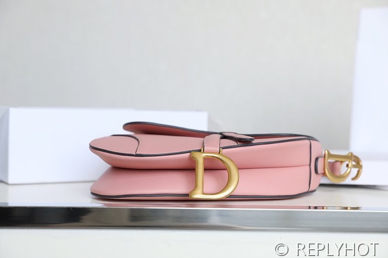 디올 SADDLE 스트랩 백 / 엔틱핑크 [580만원대]