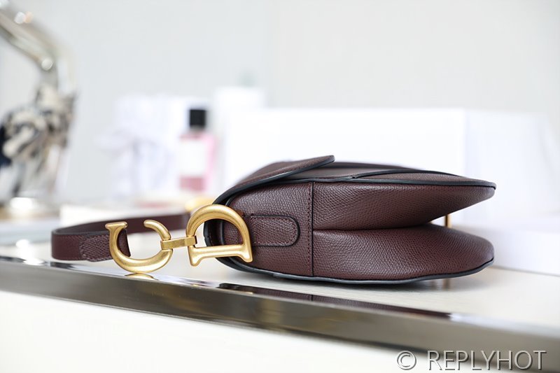 디올 SADDLE 스트랩 백 / 버건디 [580만원대]