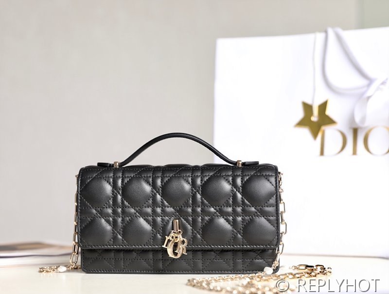 디올 MISS DIOR 미니 백 / 블랙 [매장가 380만원대]