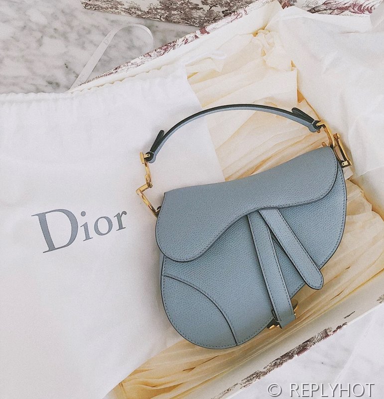 디올 SADDLE 스트랩 백 미니 / 헤이즈 블루 [520만원대]