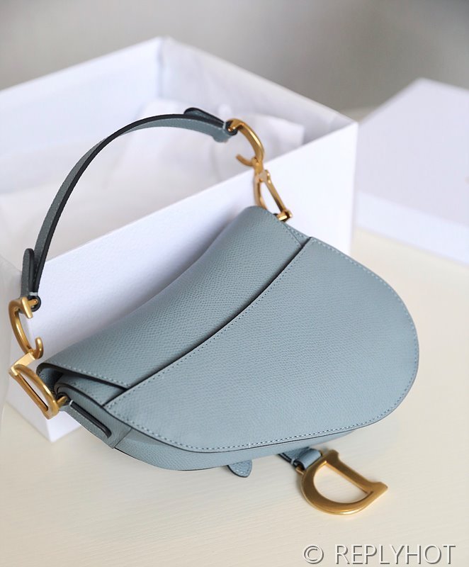 디올 SADDLE 스트랩 백 미니 / 헤이즈 블루 [520만원대]