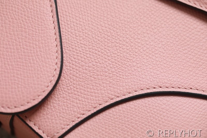 디올 SADDLE 스트랩 백 미니 / 엔틱핑크 [520만원대]