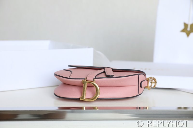 디올 SADDLE 스트랩 백 미니 / 엔틱핑크 [520만원대]