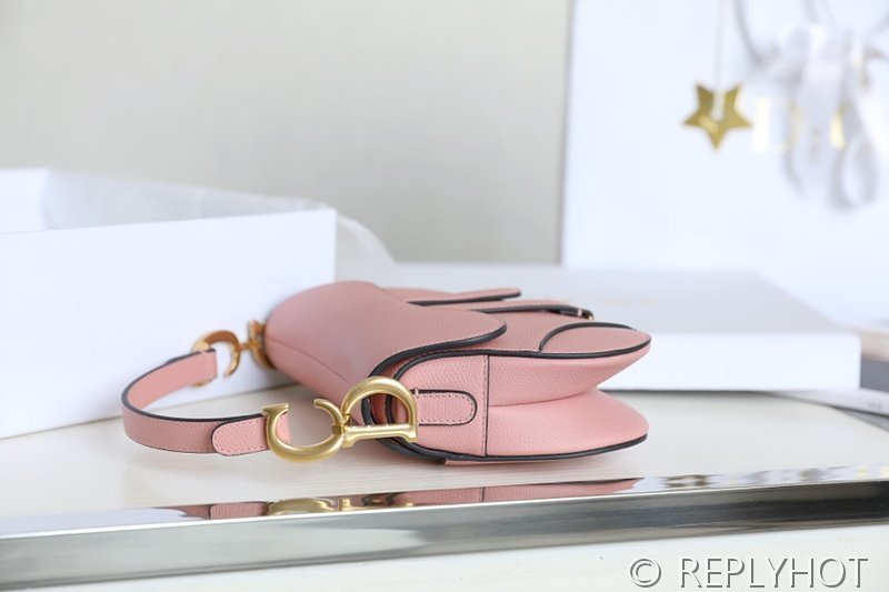 디올 SADDLE 스트랩 백 미니 / 엔틱핑크 [520만원대]