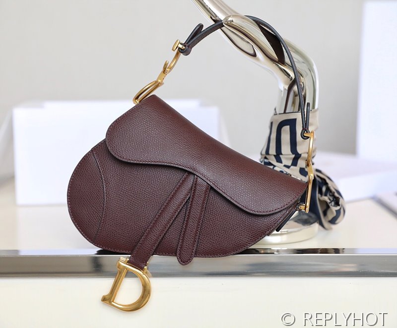 디올 SADDLE 스트랩 백 미니 / 버건디 [520만원대]