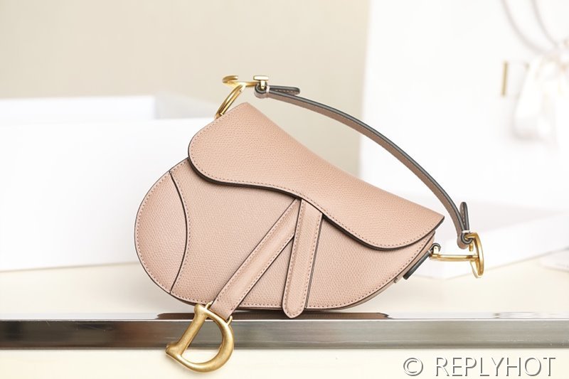 디올 SADDLE 스트랩 백 미니 / 밀크브라운 [520만원대]