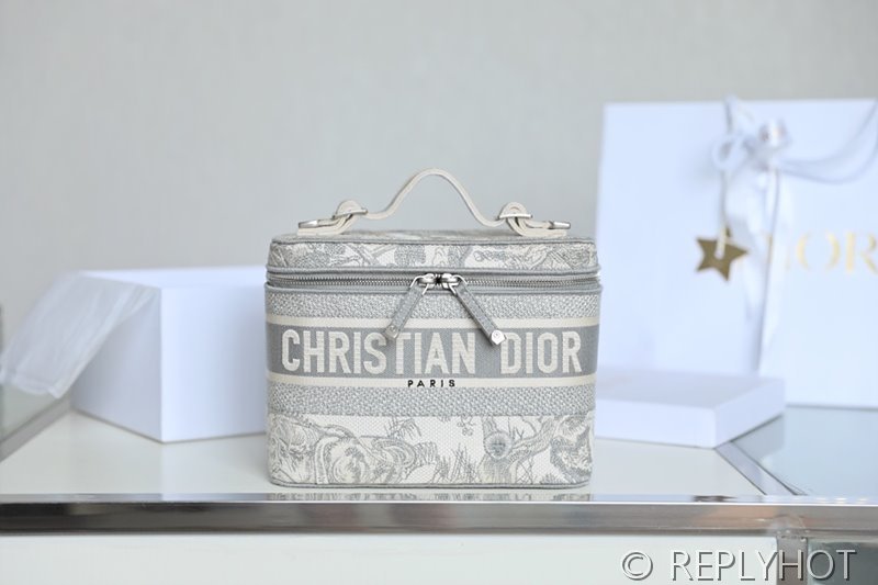 디올 트래블 베니티 케이스 / 그레이 Jouy [매장가285만원대]