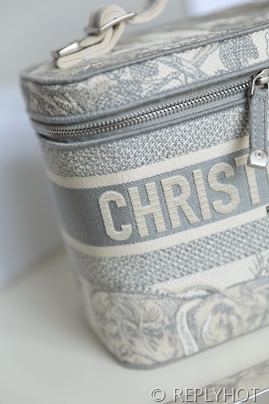 디올 트래블 베니티 케이스 / 그레이 Jouy [매장가285만원대]