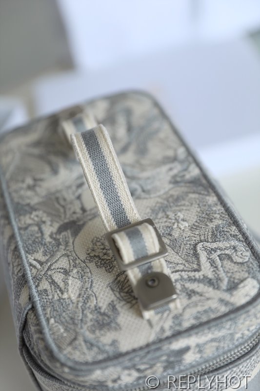 디올 트래블 베니티 케이스 / 그레이 Jouy [매장가285만원대]