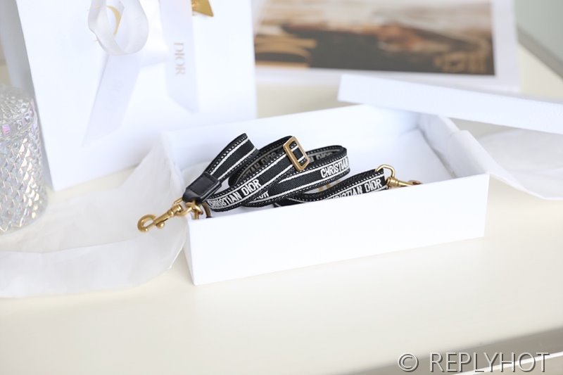 가방 길이조절 가능한 마이크로 숄더 스트랩 / 블루 [매장가120만원대]