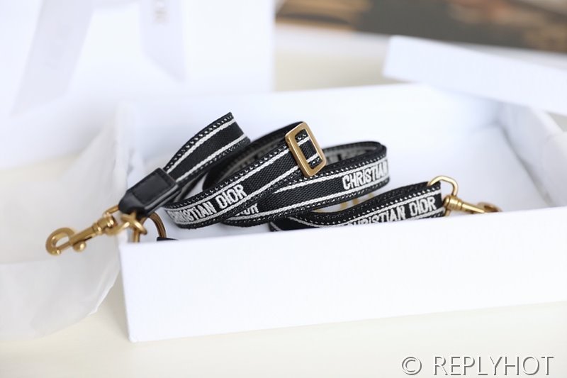 가방 길이조절 가능한 마이크로 숄더 스트랩 / 블루 [매장가120만원대]