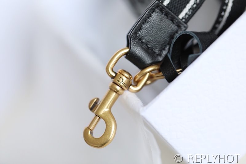 가방 길이조절 가능한 마이크로 숄더 스트랩 / 블루 [매장가120만원대]