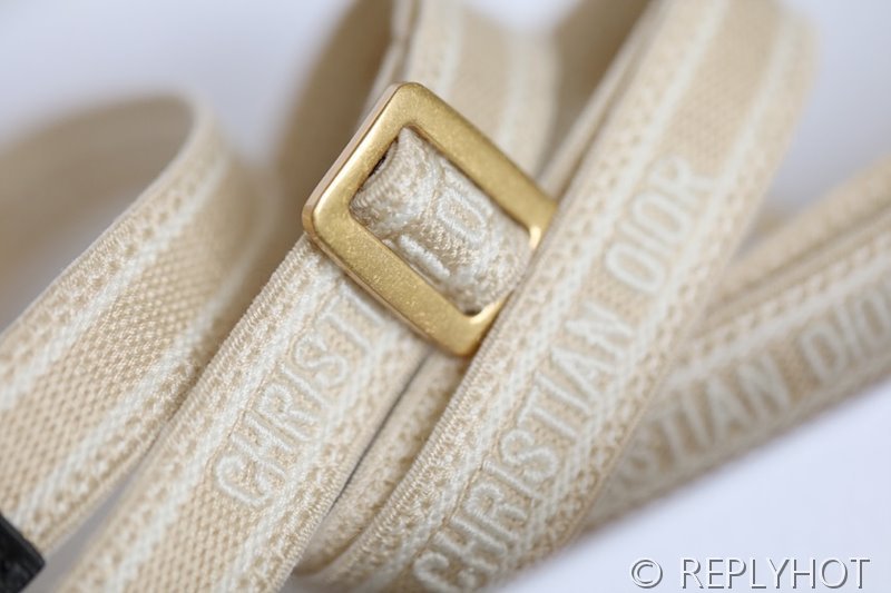 가방 길이조절 가능한 마이크로 숄더 스트랩 / 베이지 [매장가120만원대]