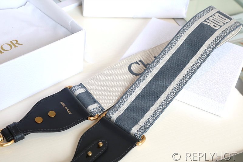 길이 조절 가능한 링 숄더 스트랩 / 그레이 [매장가160만원대]