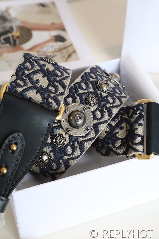 디올 링 숄더 스트랩 / 블루 [매장가205만원대]