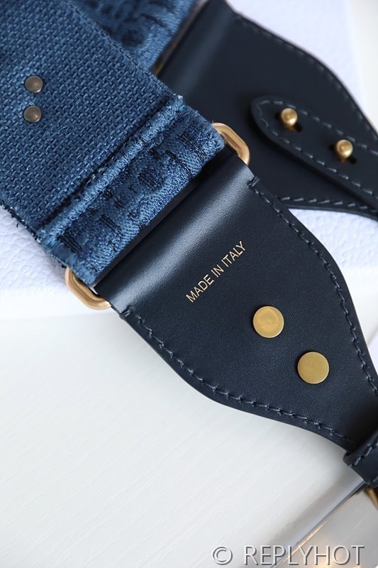 디올 링 숄더 스트랩 / 데님 [매장가205만원대]