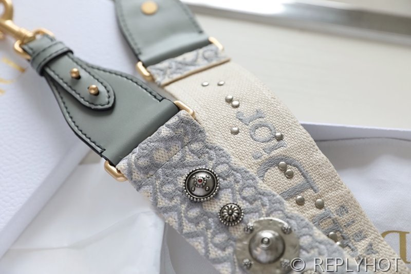 디올 링 숄더 스트랩 / 그레이 [매장가205만원대]