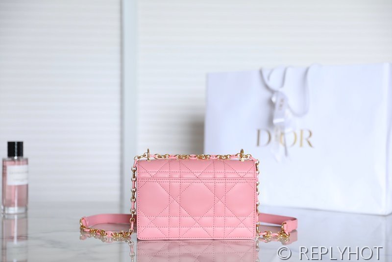 디올 Miss Caro 미니 백 / 멜로핑크 [매장가 430만원대]