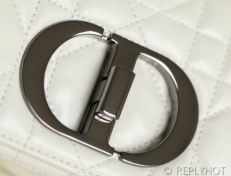 디올 Dior Caro 스몰 백 / 화이트실버 [매장가 550만원대]