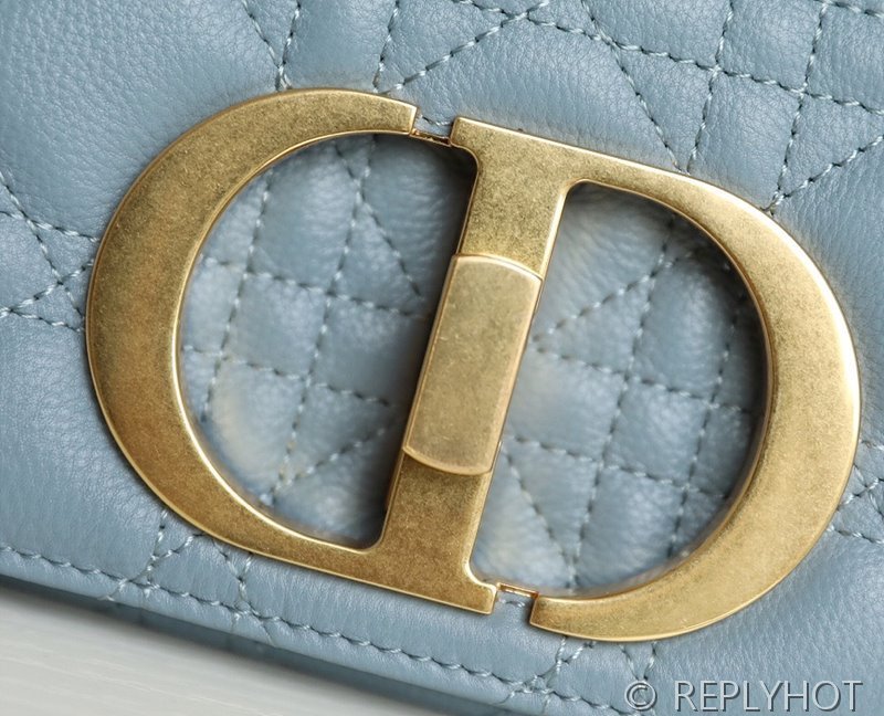 디올 Dior Caro 스몰 백 / 스카이 [매장가 550만원대]