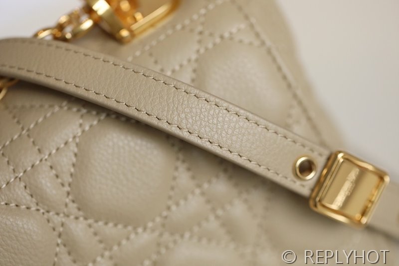 디올 Dior Caro 스몰 백 / 베이지 [매장가 550만원대]