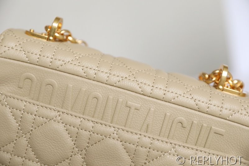 디올 Dior Caro 스몰 백 / 베이지 [매장가 550만원대]