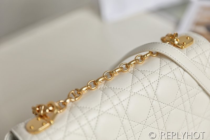 디올 Dior Caro 미디움 백 / 아이보리 [매장가 590만원대]