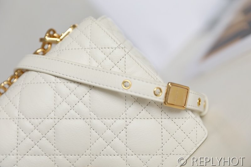 디올 Dior Caro 미디움 백 / 아이보리 [매장가 590만원대]