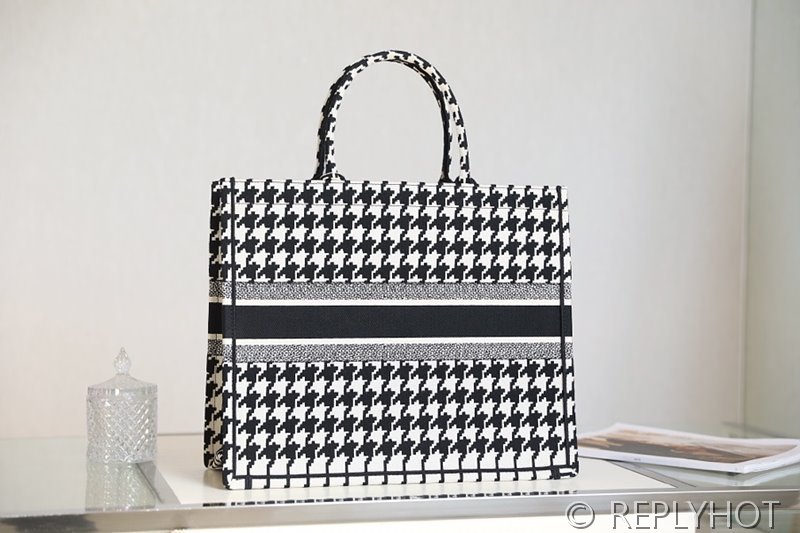 디올 북 토트 백 / 라지 / 하운즈투스 [매장가490만원대]