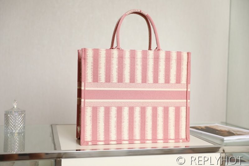 디올 북 토트 백 / 라지 / 핑크 스트라이프 [매장가490만원대]