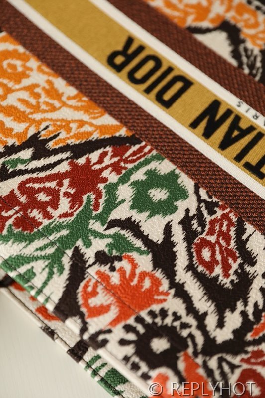 디올 북 토트 백 / 라지 / 페이즐리 옐로우 [매장가490만원대]